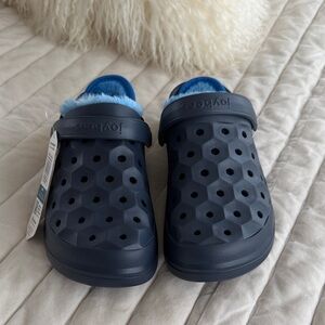 Kids Navy Faux-Fur Lined Clog Slippers